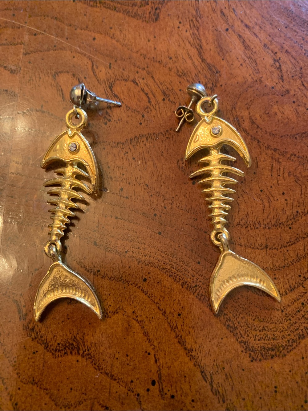 Vintage Gold Fishbone Drop Earrings - Elegant Fish Skeleton Design w Diamond eye